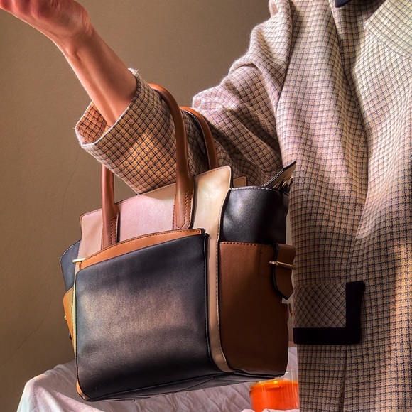 Genuine Leather Reed Bag - Picture 2 of 7